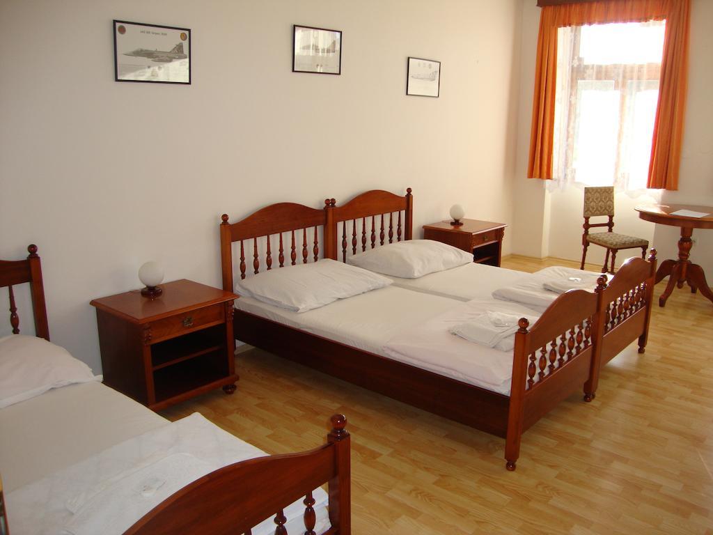 Penzion Aviatik Caslav Room photo